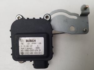 AUDI A6 C5 (1997–2005) Stellmotor Heizungsklappe 0132801137