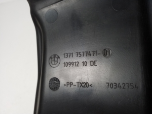 BMW 7 SERIJA F01 (2008–2015) Õhu sisselaske voolik 7577471 - 2