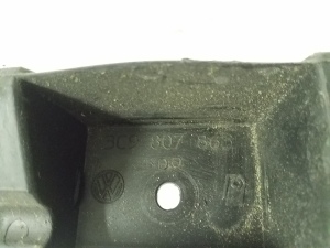Volkswagen Passat B6 (2005–2010) Rear bumper bracket 3C9807863 - 2