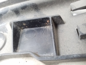 Volkswagen Touareg I (2002–2010) Rear bumper bracket 7L6807393 - 2