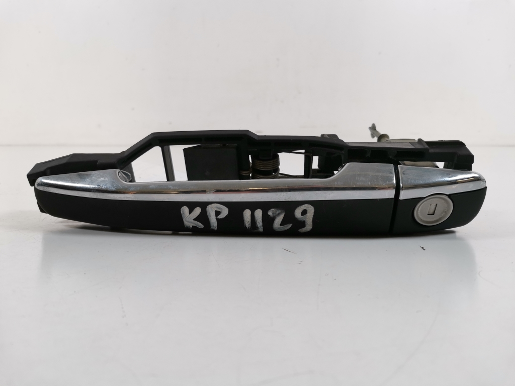 Mercedes Benz ML-Class 163 (1998–2005) Front door external opening handle and its details Mercedes Benz ML-Class 163 (1998–2005) Front door external opening handle and its details