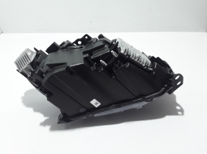 VOLVO XC40 (2017–2026) Headlight 31446778 - 7