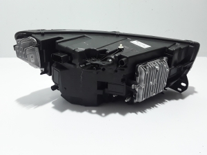 VOLVO XC40 (2017–2026) Esituli 31446778 - 3