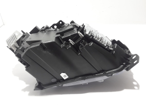 VOLVO XC40 (2017–2026) Esituli 31446778 - 5