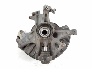 Mercedes Benz ML-Class 163 (1998–2005) Front wheel hub A1633320102 - 2
