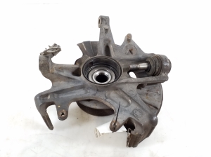 Mercedes Benz ML-Class 163 (1998–2005) Front wheel hub A1633320102 - 3