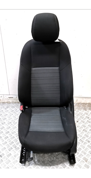 Mercedes Benz C-Class 205 (2014–2021) Vordersitz und seine Teile