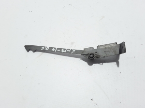  Bagāžnieka durvju ierobežotājs  - 8200497809 
