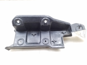 Rear bumper bracket - 4F5807892