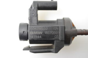 BMW 5 SERIES F10 (2010–2017) Solenoid 70478502 - 3