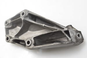 BMW 5 SERIES F10 (2010–2017) Engine bracket 6861401 - 3