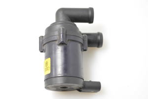 Volkswagen Touareg II (2010–2018) Tsirkulatsioonipump 7L0965561J - 3