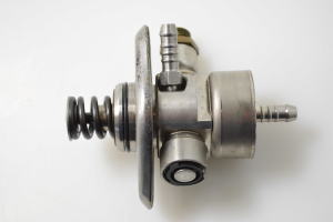 AUDI A3 8V (2012–2020) Pompe à carburant 06G127027D - 2