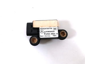 Airbagsensor - A1638200226