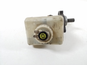Mercedes Benz ML-Class 163 (1998–2005) Brake master cylinder A0004317201 - 2