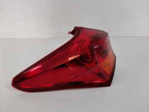 TOYOTA Auris E18 (2012–2018) Eckleuchte hinten 81561-02710 - 3