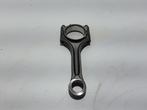  Connecting rod 