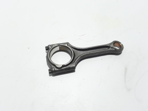  Connecting rod 