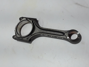  Connecting rod 