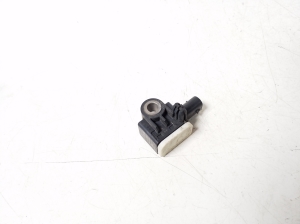 Airbag sensor - A1668210151