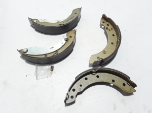 RENAULT Laguna I (1993–2001) Tagumised piduriklotsid 7701208111 - 2