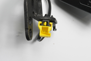 Mercedes Benz C-Class 204 (2007–2014) Sicherheitsgurtschloss hinten 34043153B - 2