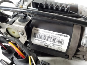Volkswagen Phaeton (2002–2017) Air suspension compressor 3D0616005M - 2