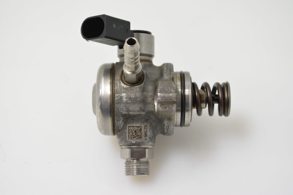 Used Volkswagen Up Fuel pump 04E127027N