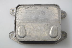 Ölkühler - 04E117021L