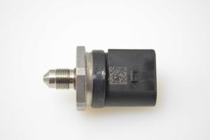   High pressure fuel line sensor 