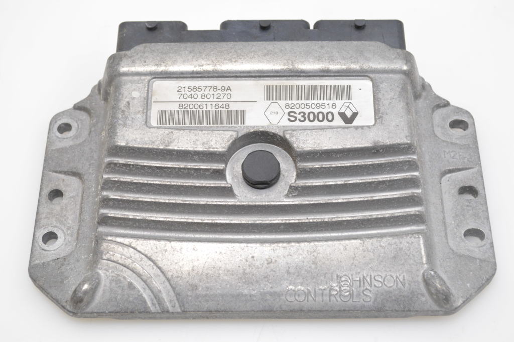 Used RENAULT Megane Engine computer 8200509516