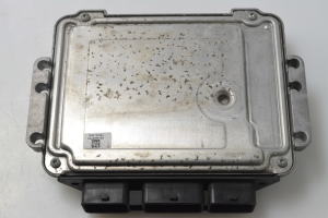 Citroen C5 I (2001–2008) Engine control unit 9658945380 - 3