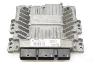 Calculateur moteur - 8200843713