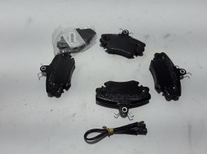 RENAULT Scenic (1996–2003) Piduriklotsid ees 7711130071 - 3