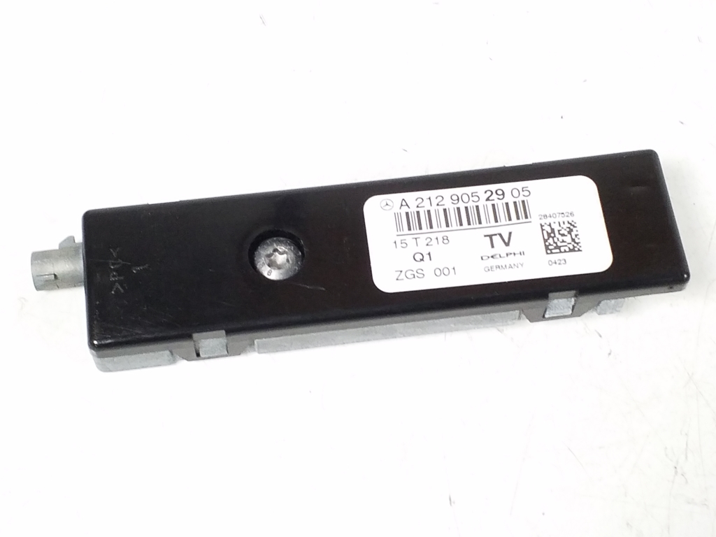 Mercedes Benz E-Class W212 (2009–2015) Antenni võimendi A2129052905 Mercedes Benz E-Class W212 (2009–2015) Antenni võimendi A2129052905