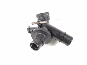 Mercedes Benz E-Class W212 (2009–2015) Kühlmittelthermostat 4006164 - 3