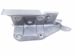 Aizmugurējā bampera kronšteins - 4F5807891