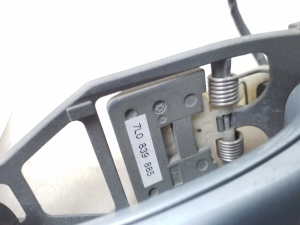 Volkswagen Touareg I (2002–2010) Rear side door exterior handle and its parts - 3