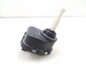 Headlight leveling motor - 4D0941295