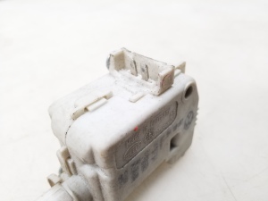Volkswagen Passat B5 (1997–2005) Verschluss des Tankdeckels 3B0810773B - 2