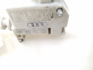 AUDI A4 B6 (2000–2005) Verschluss des Tankdeckels 8E0862153 - 2