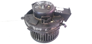 Heizungsgebläsemotor - B6830