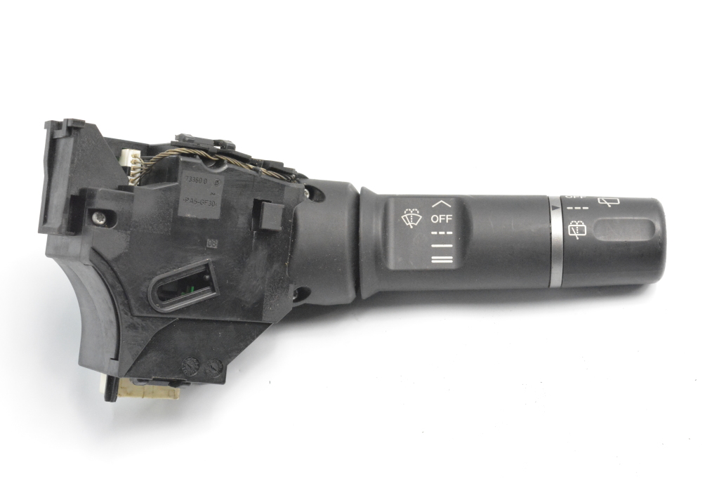 Used Mazda 2 Windscreen wiper switch