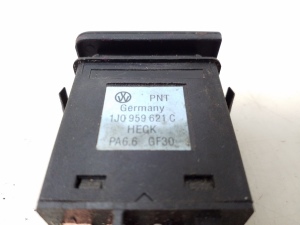Volkswagen Golf IV (1997–2003) Rear window defroster switch 1J0959621C - 2