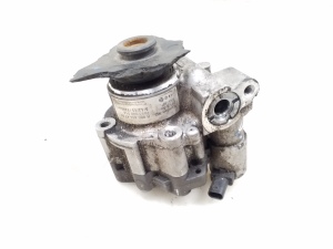 Mercedes Benz E-Class W212 (2009–2015) Roolivõimendi pump A0064664701 - 3