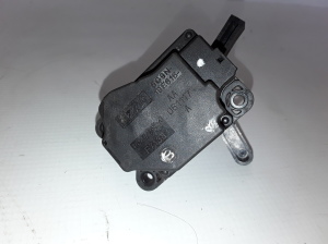 VOLVO S80 II (2006–2016) Stellmotor Heizungsklappe 31348271 - 3
