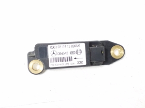 Mercedes Benz S-Class 220 (1998–2005) Airbagsensor A2208204426