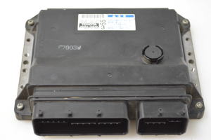 Calculateur moteur - 8966112D70