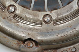 Volkswagen Golf VII (2012–2026) Siduri surveplaat 04L141025F - 3