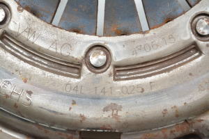 Volkswagen Golf VII (2012–2026) Siduri surveplaat 04L141025F - 4